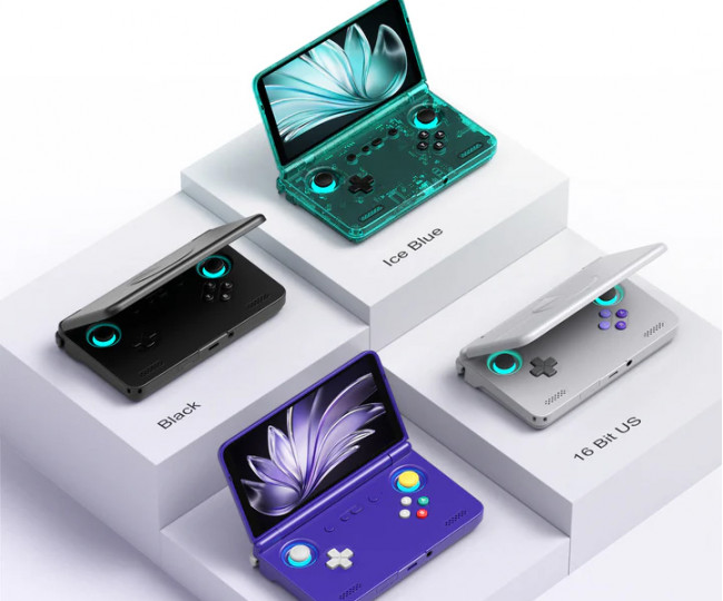 Портативна ігрова приставка Retroid Pocket Flip 2